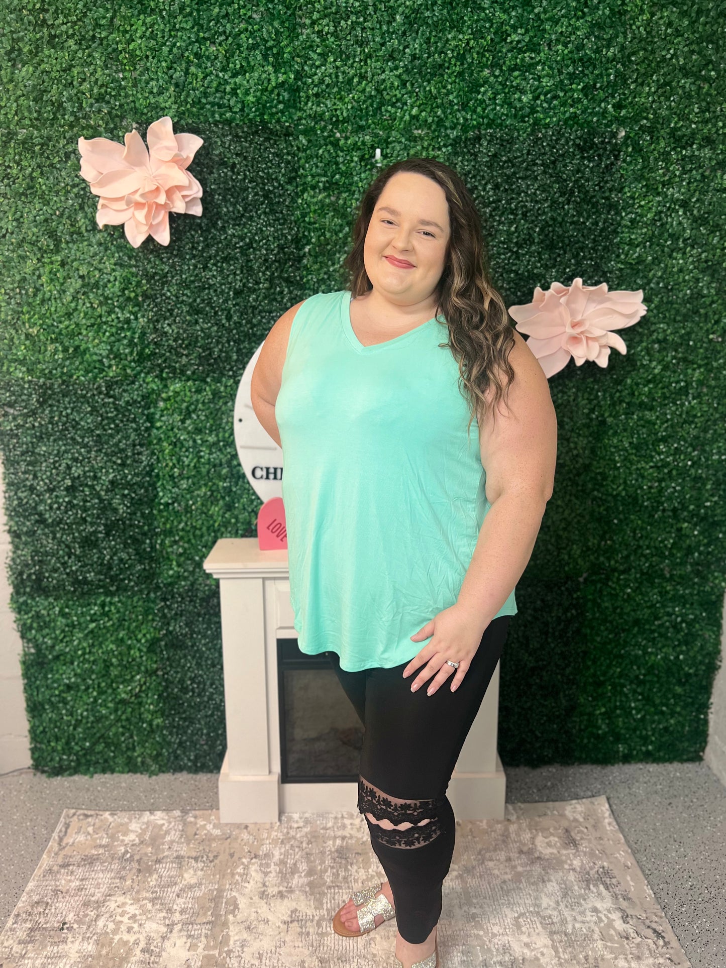 V neck tank top - Plus Size (Mint)