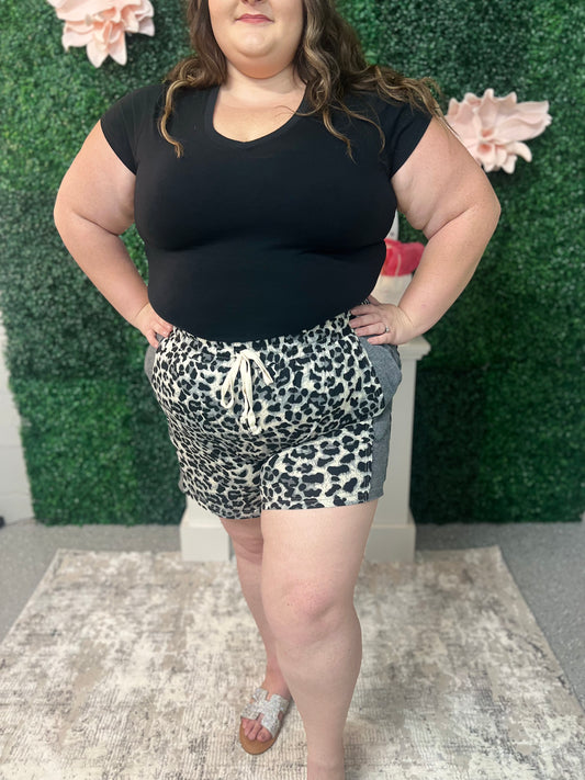 Leopard shorts with pockets - Plus Size